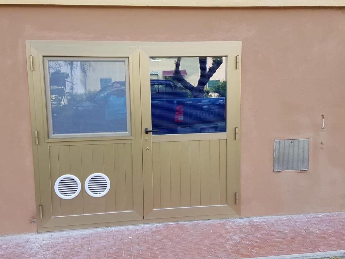 Apartament Sole...Mare...E...Spiaggie Bianche! Vada Zewnętrze zdjęcie